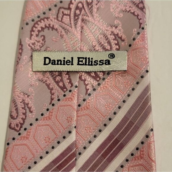 Men's Necktie Handkerchief Set by Daniel Ellissa - Picture 3 of 5